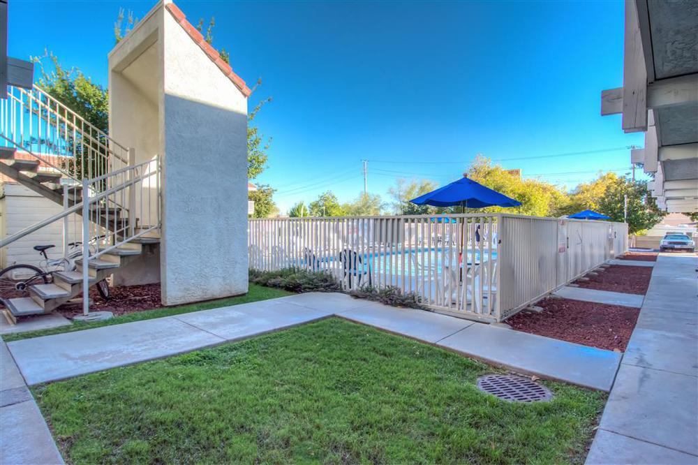 Motel 6-Redding, Ca - South Exterior photo