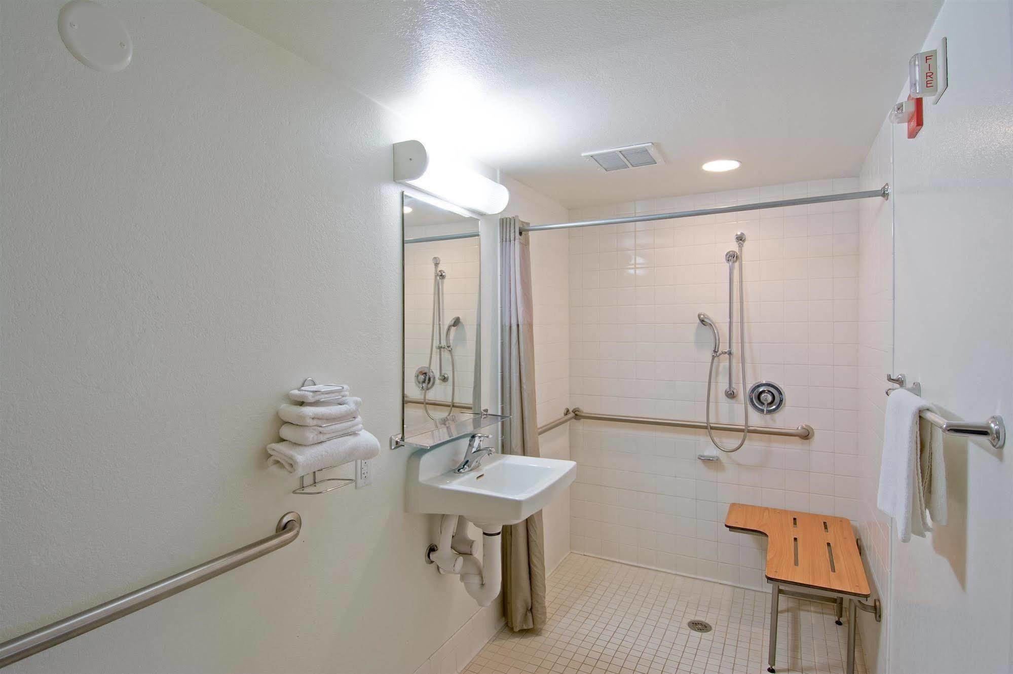Motel 6-Redding, Ca - South Exterior photo