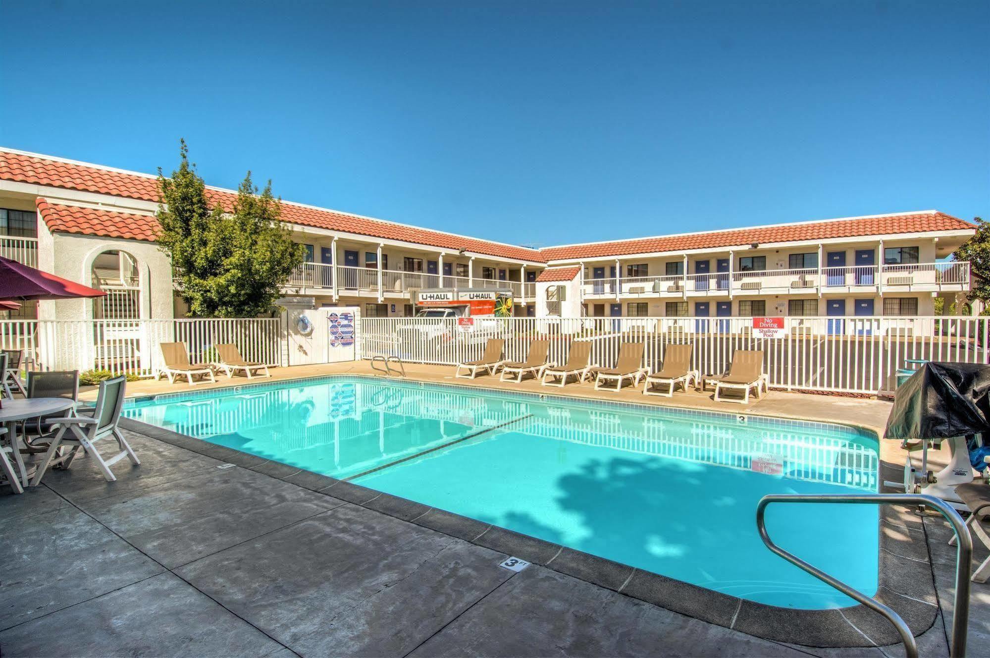 Motel 6-Redding, Ca - South Exterior photo